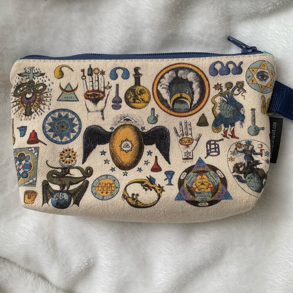 pencil bag / makeup bag